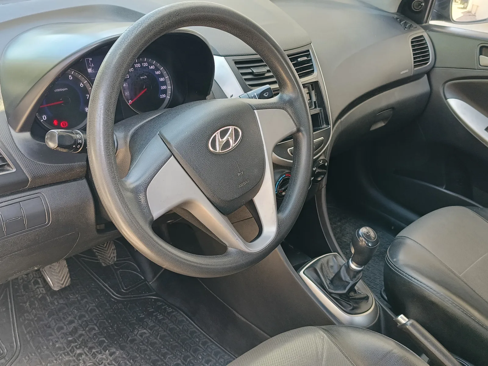 Hyundai Solaris  2017