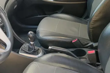 Hyundai Solaris  2017 7