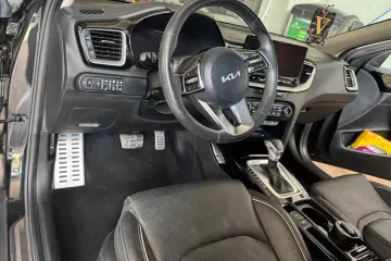 Kia Ceed  2022 14