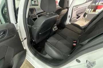 Renault Megane  2026 5